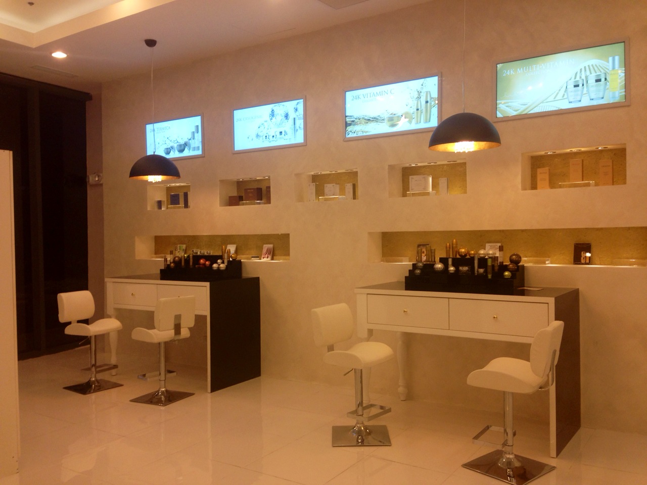 Customized Mall Kiosks